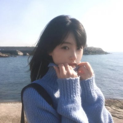 夜晚的水母不会游泳