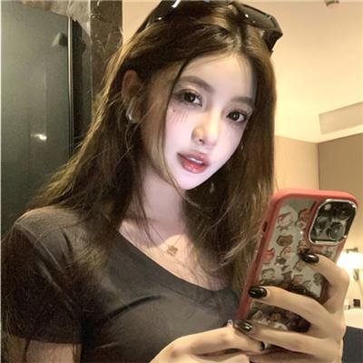 金发奇女